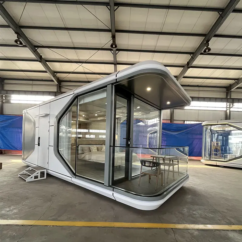 K7 Space Capsule Pod karo Balkon